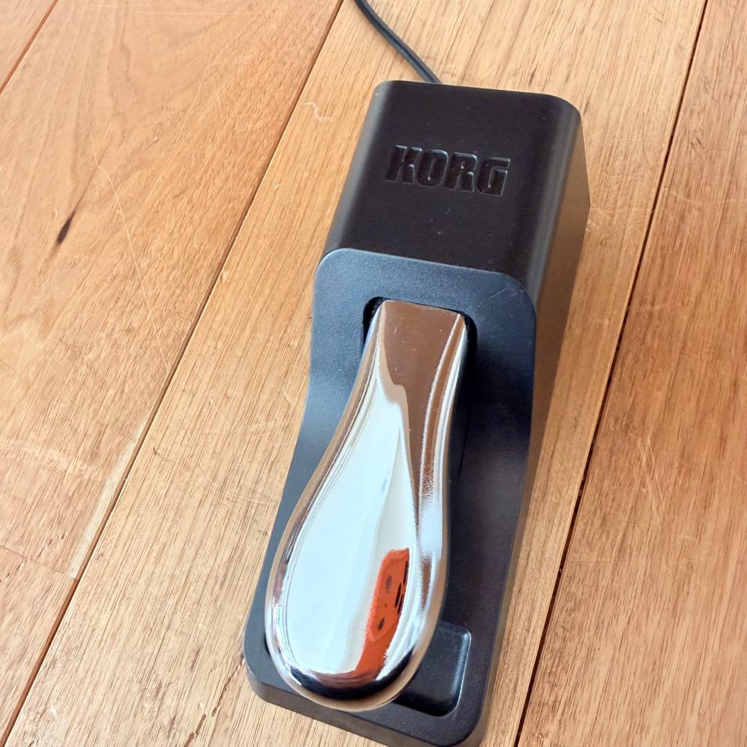 美品 KORG D1 88鍵盤 電子ピアノ 白 ホワイト コルグ キーボード