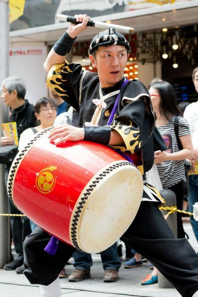 (送料無料)28.000円　Nエイサー大太鼓39x43 cm撥付き