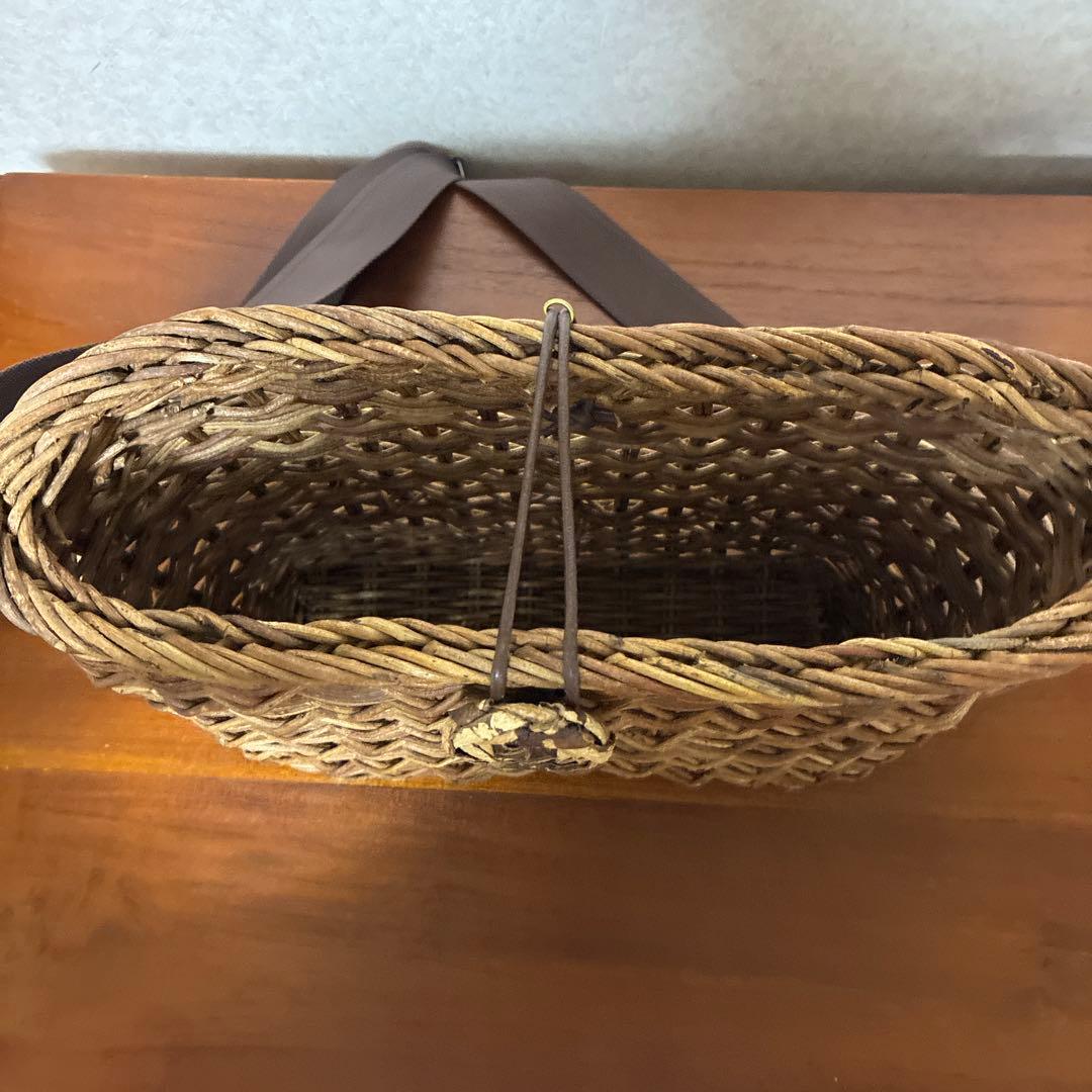 国産　アケビ　カゴバッグ