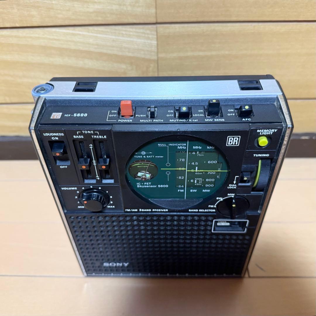 SONY 3バンドBCLラジオ　スカイセンサー　ICF-5600 【ジャンク】