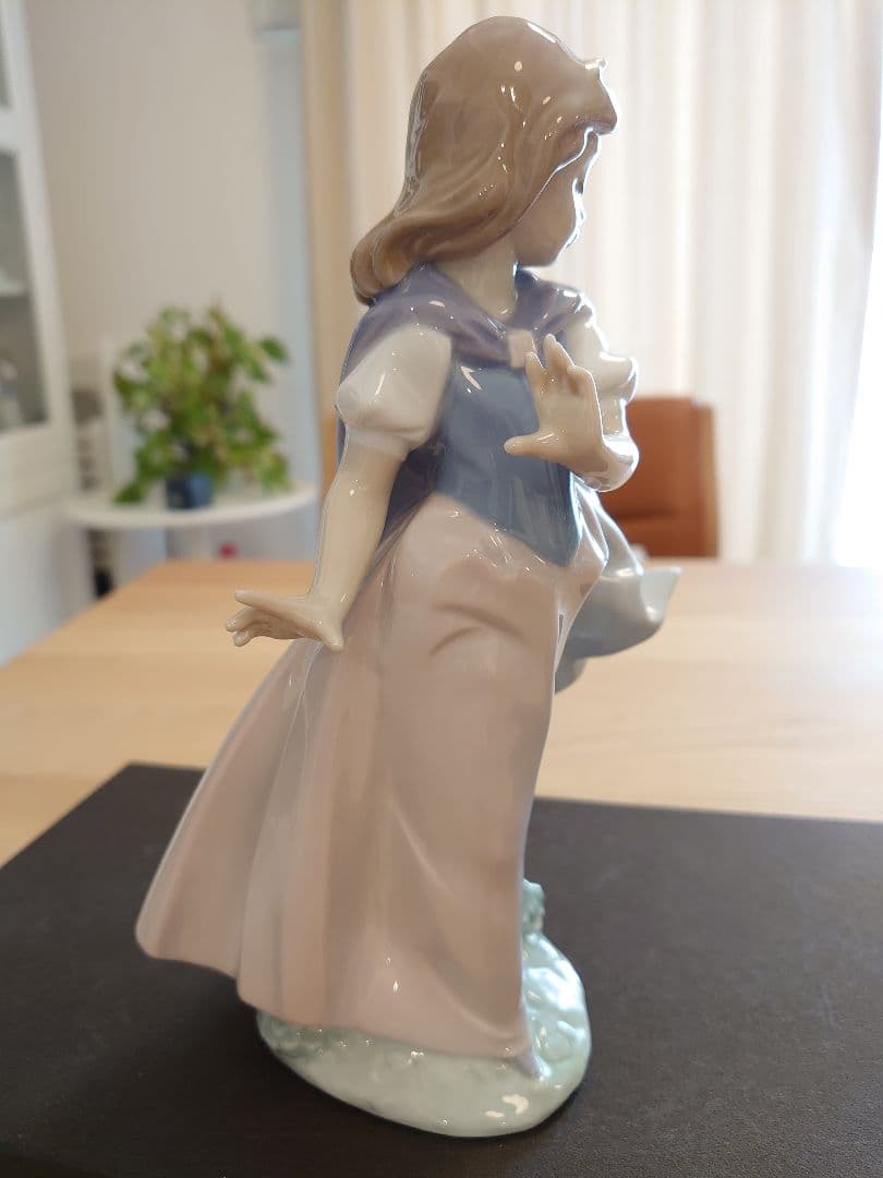 【極美品 絶版】LLADRO リヤドロ No.6036『ヤングプリンセス』