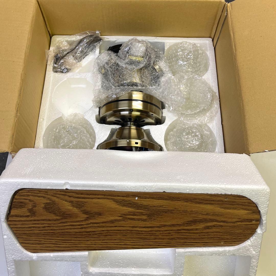 【未使用照明器具】TAKIZUMI ４灯シーリングファン