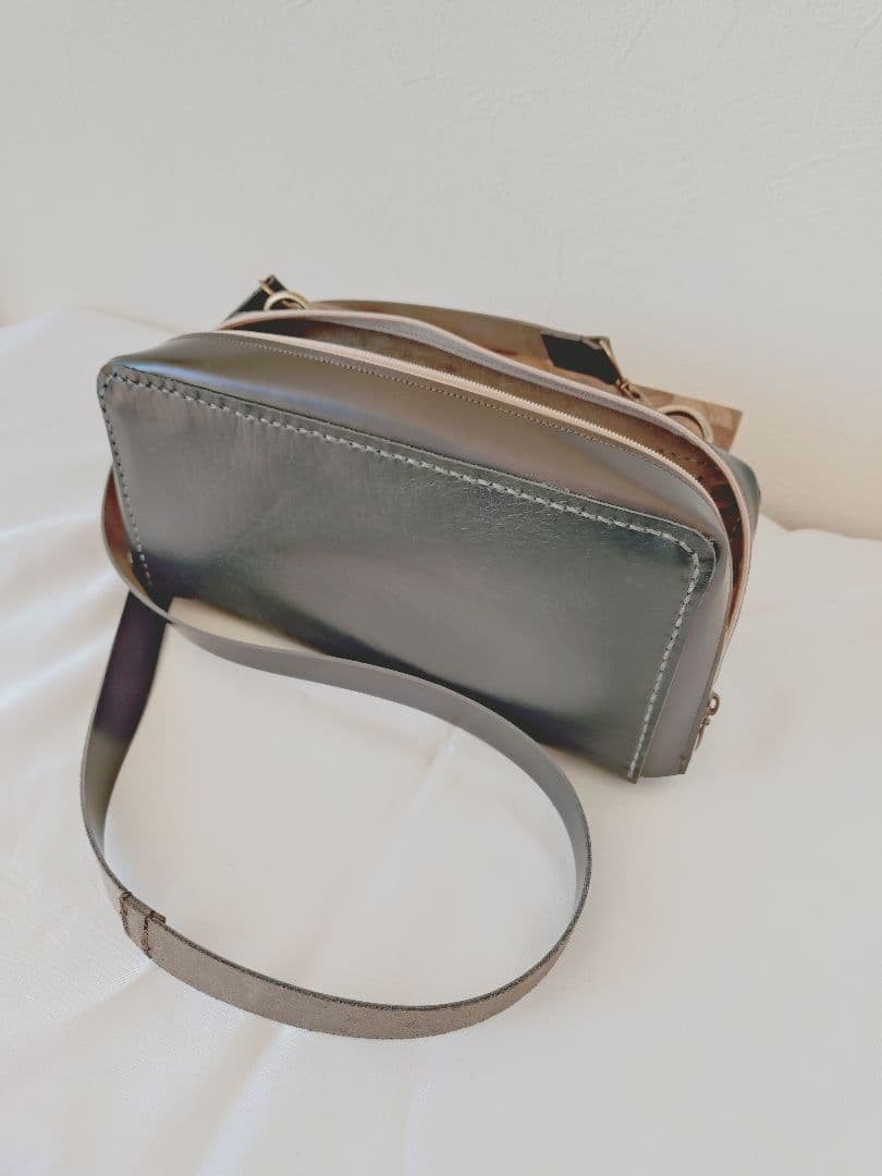 【一点もの】レザーウォレットショルダーバッグ【名入れ無料、本革、サブバッグ】