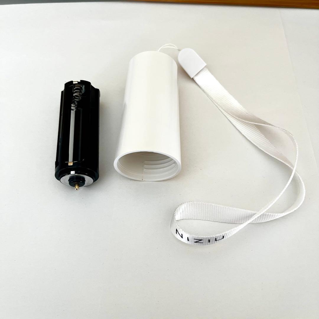 NiziU 公式ペンライト 美品 1回使用 京セラドーム購入 点灯確認済 即発送