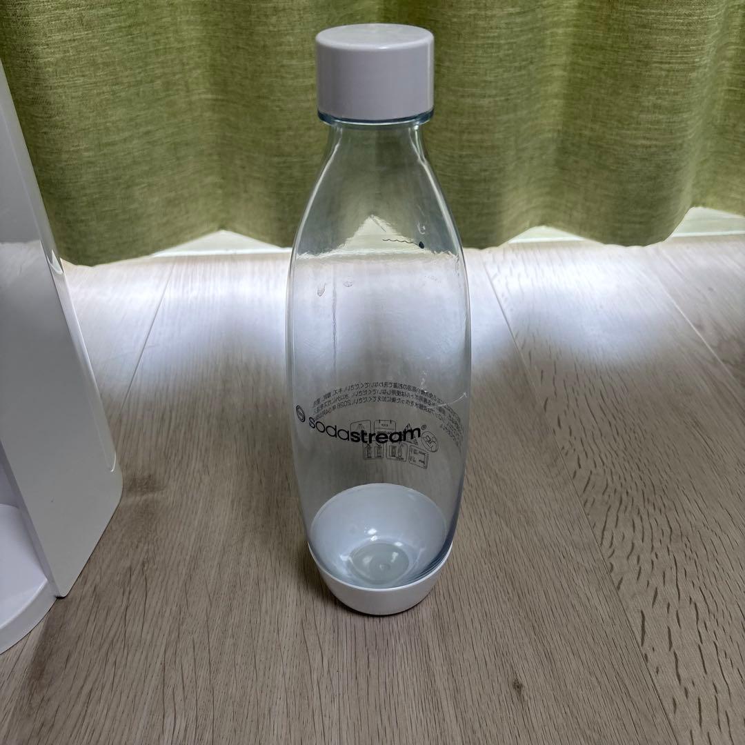 sodastream TERRA ホワイト ボトル付き　ソーダストリーム　テラ