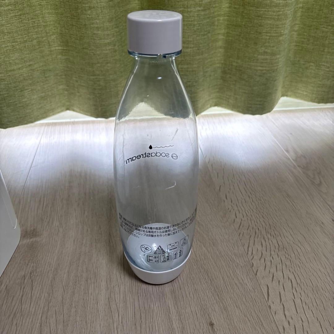 sodastream TERRA ホワイト ボトル付き　ソーダストリーム　テラ