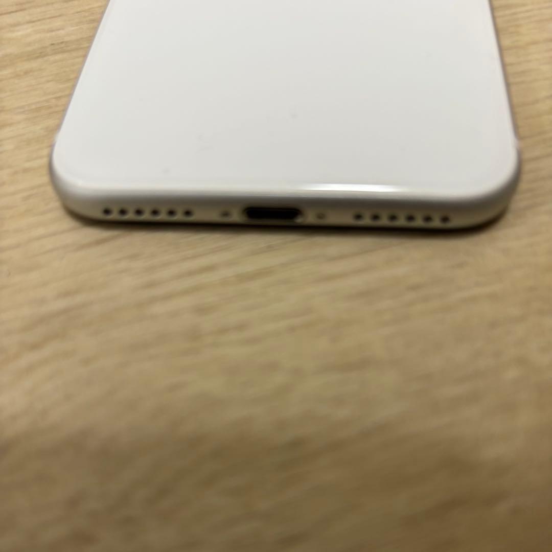 iPhone SE2 128GB ホワイト　おまけつき