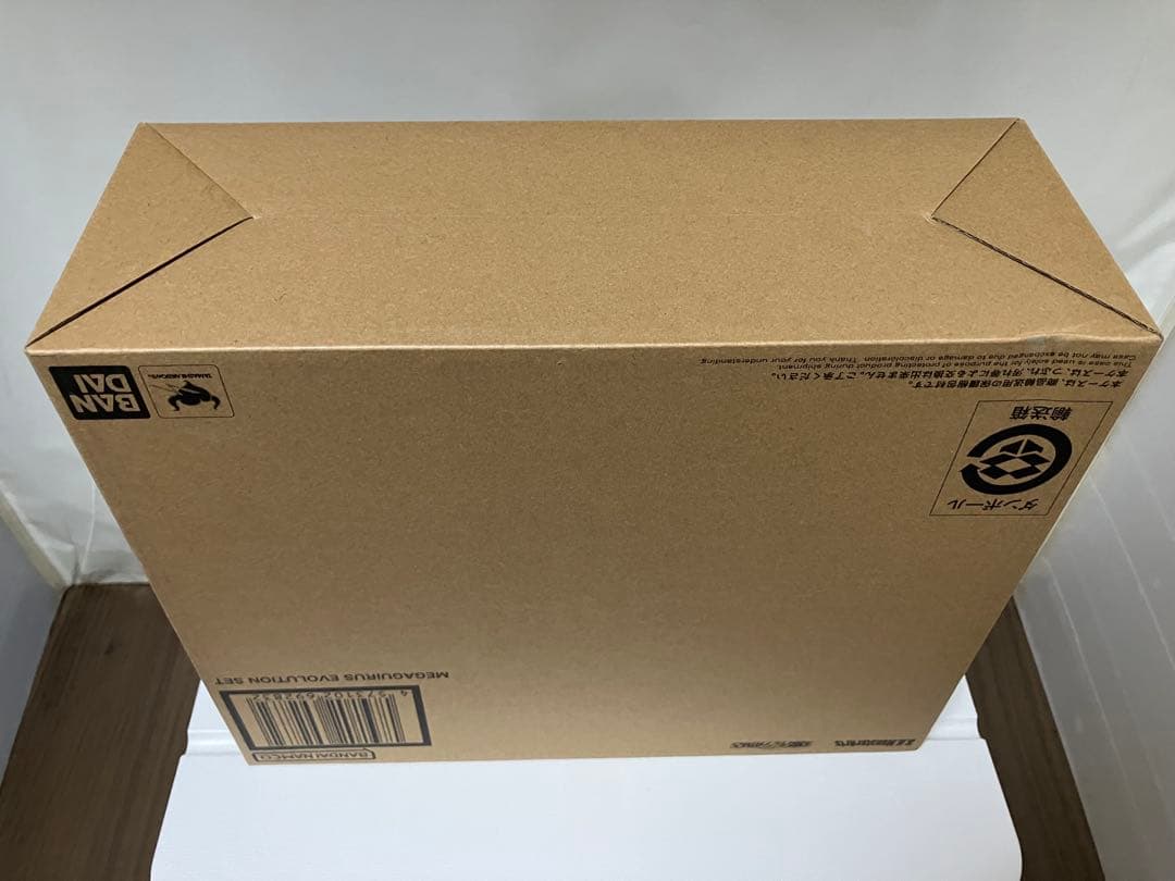 輸送箱未開封・S.H.MonsterArts メガギラス エボリューションセット