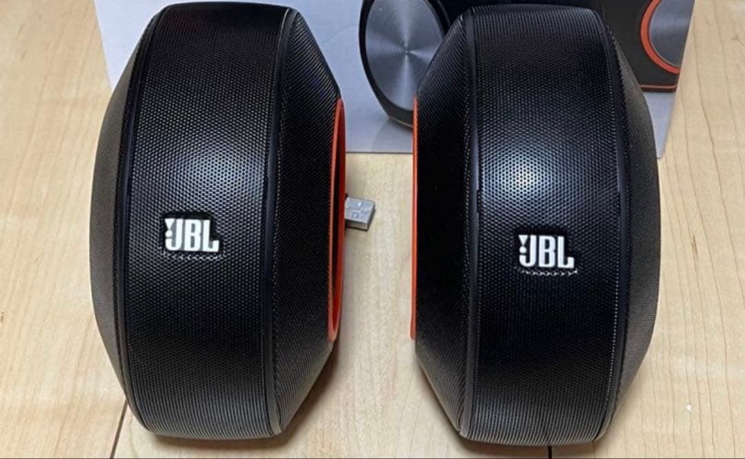 JBL Pebbles バスパワードスピーカー