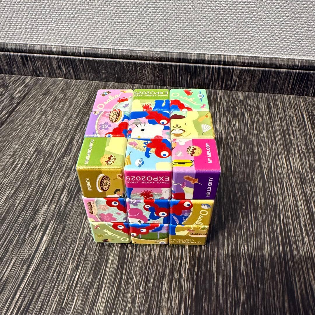 ミャクミャク　サンリオ　ルービックキューブ