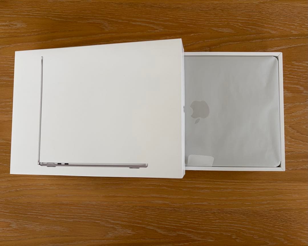 【美品】 M4チップ搭載13インチMacBook Air