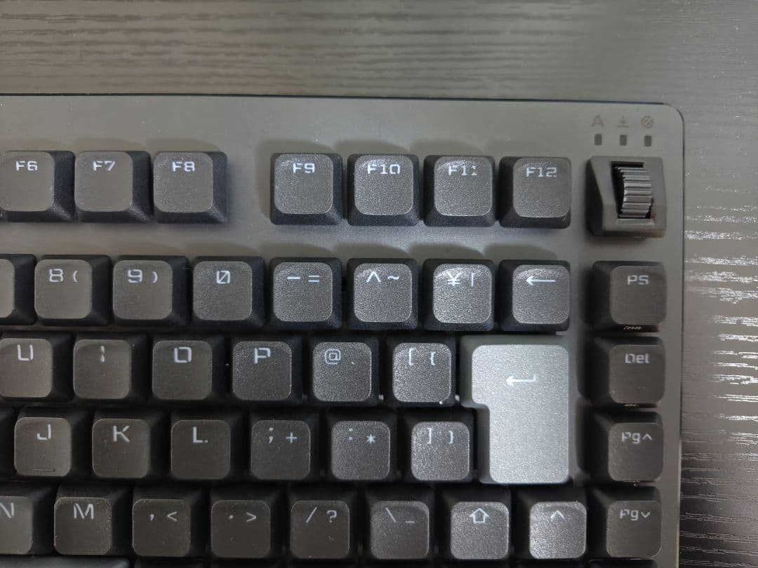 ELECOM VK720AL ロープロファイル　ゲーミングキーボード