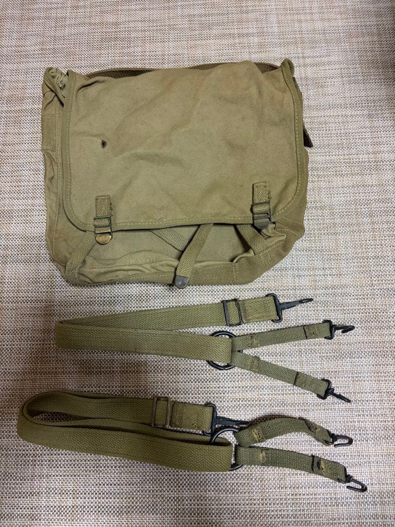 オリーブドラブ ショルダーバッグ 中型