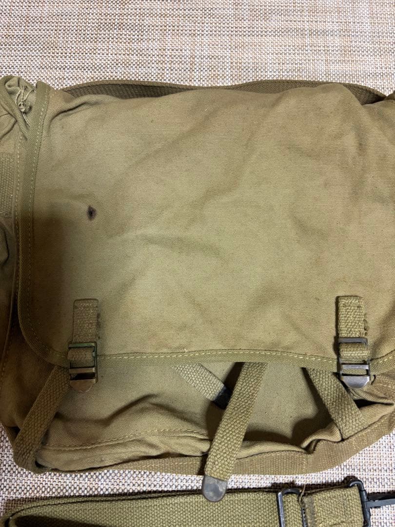 オリーブドラブ ショルダーバッグ 中型