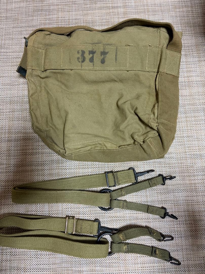 オリーブドラブ ショルダーバッグ 中型