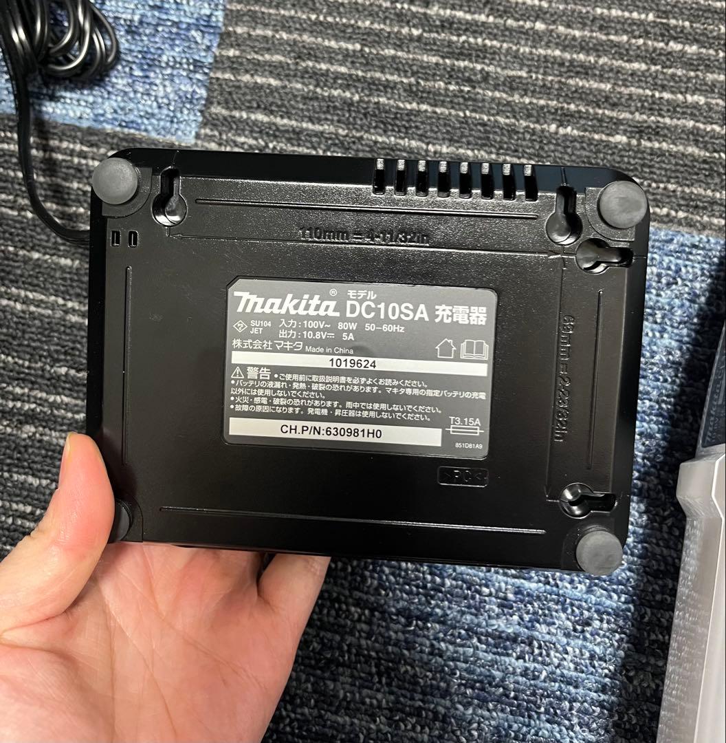 マキタ 充電式クリーナー CL107FD 掃除機