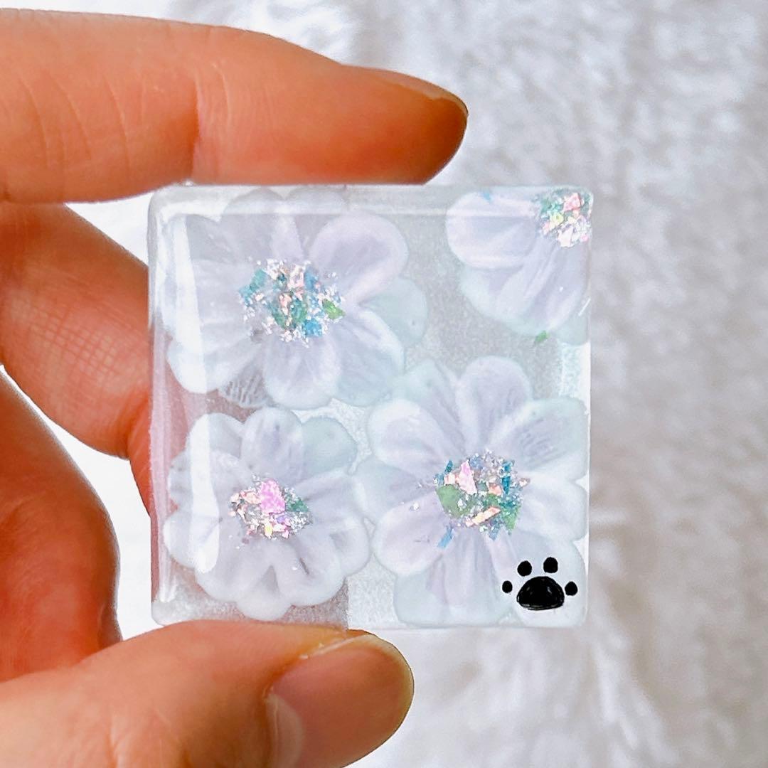 手描き　お花　ヘアゴム　ブローチ　レジン　猫　透け感あり