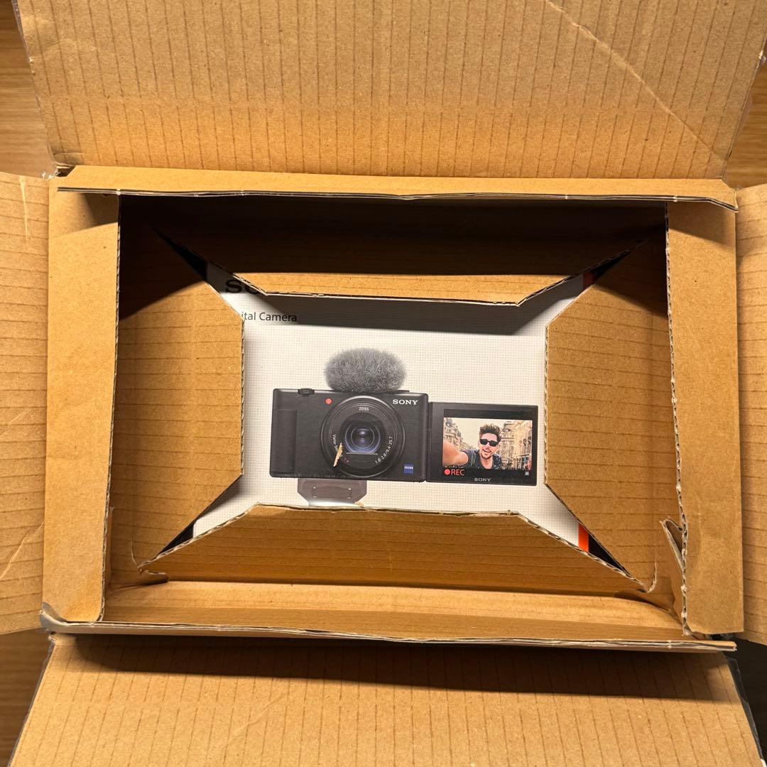 【美品】SONY VLOGCAM ZV-1本体+シューティンググリップ