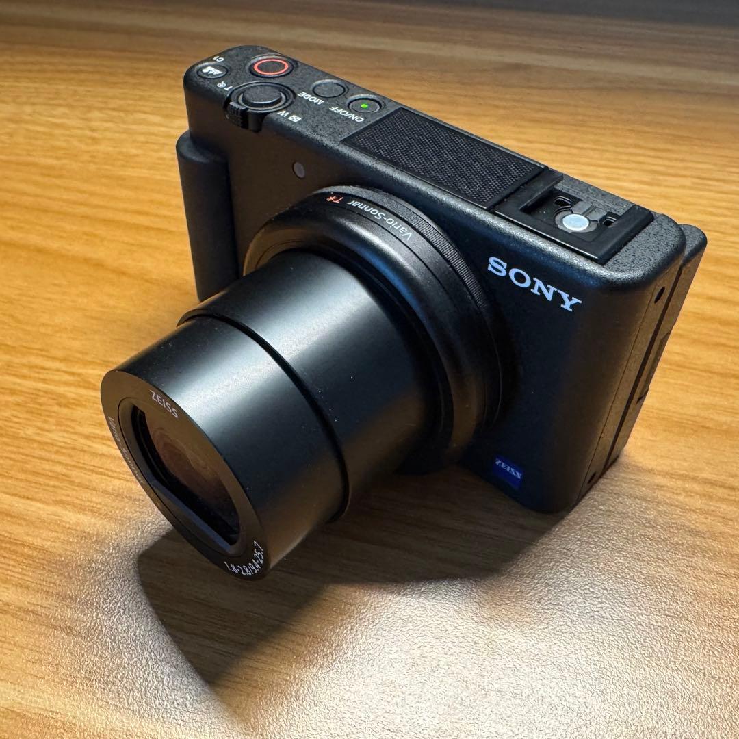 【美品】SONY VLOGCAM ZV-1本体+シューティンググリップ