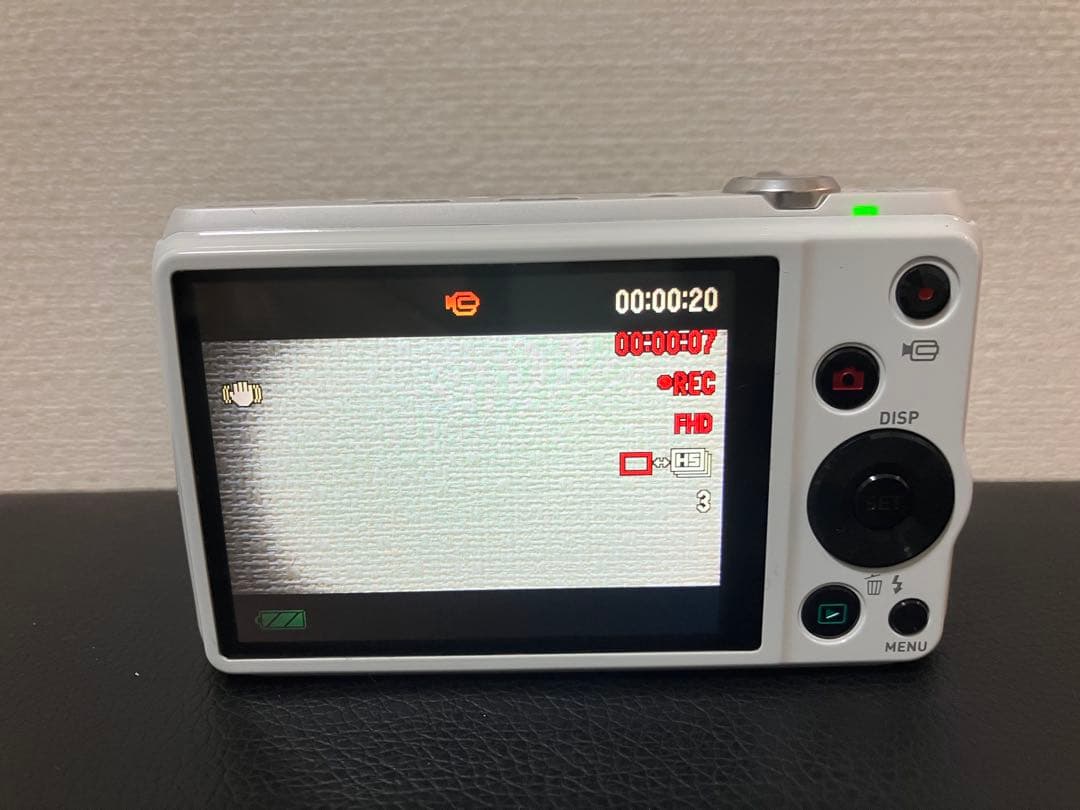 CASIO デジタルカメラ EXILIM EX-ZR20 ホワイト　※訳あり