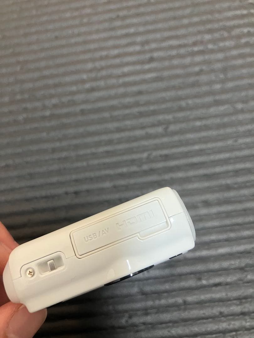 CASIO デジタルカメラ EXILIM EX-ZR20 ホワイト　※訳あり