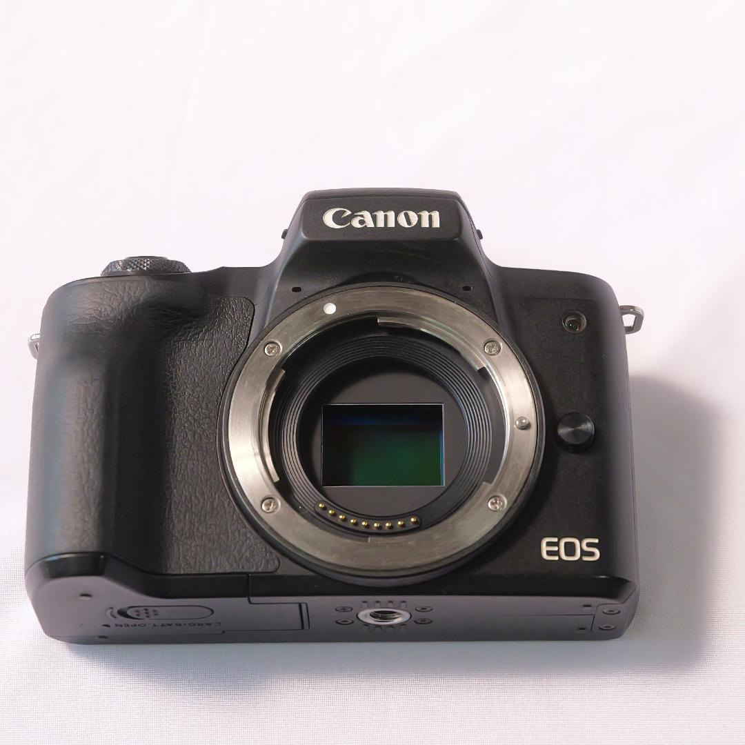 Canon EOS Kiss M ミラーレスカメラ