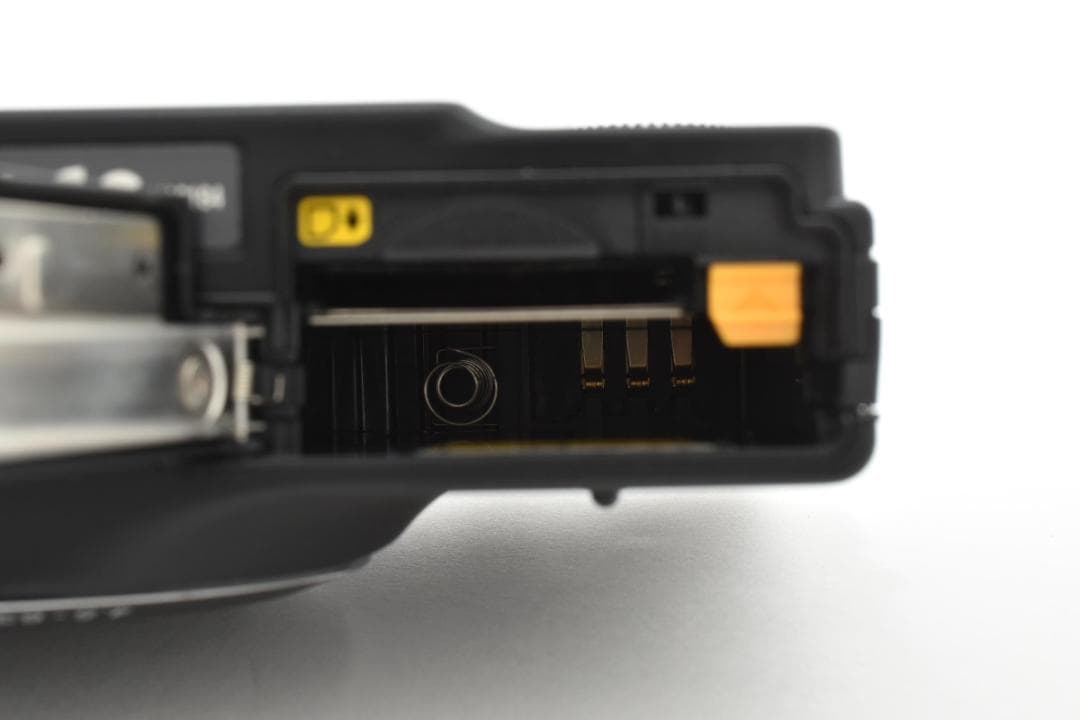 ニコン COOLPIX S8200 コンパクトデジタルカメラ ブラックNikon