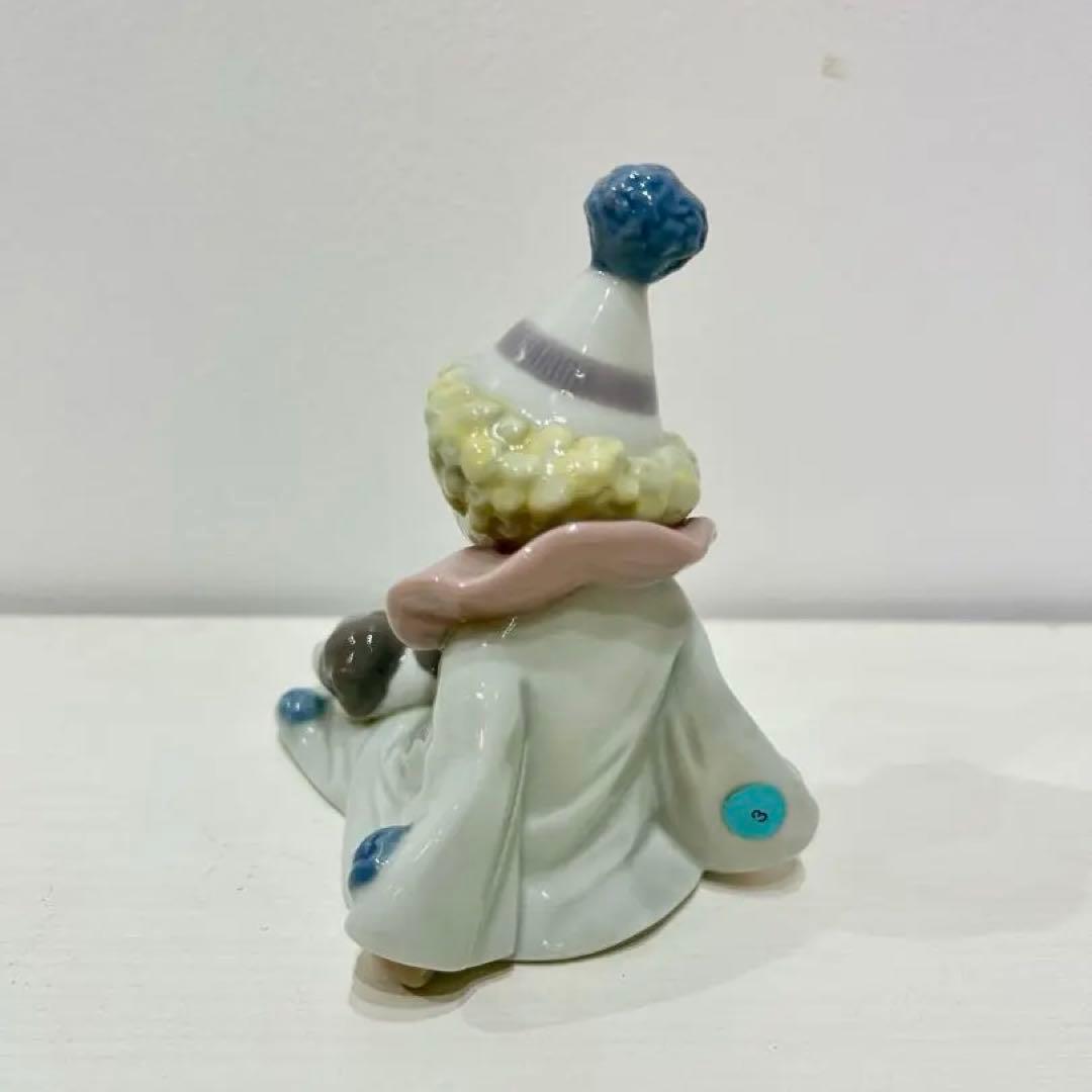 LLADRO リヤドロ　陶器置物　子犬を持つピエロ