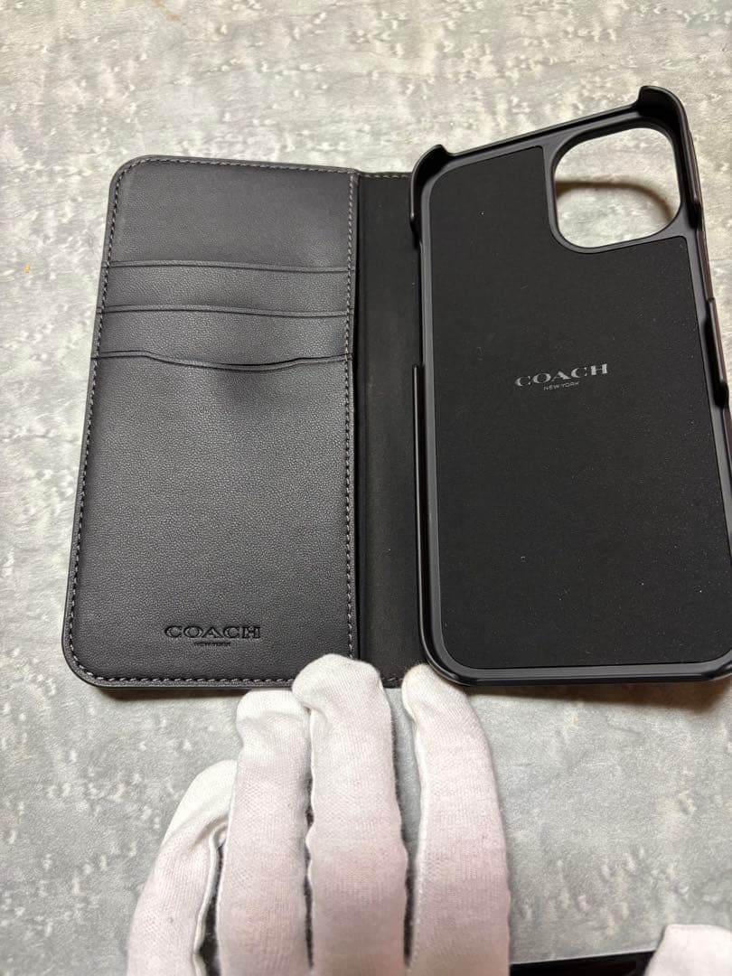 COACH ブラック 手帳型 iPhoneケース