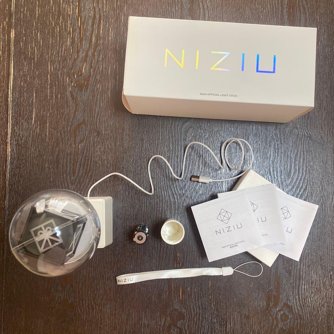 【美品】NIZIU ペンライト