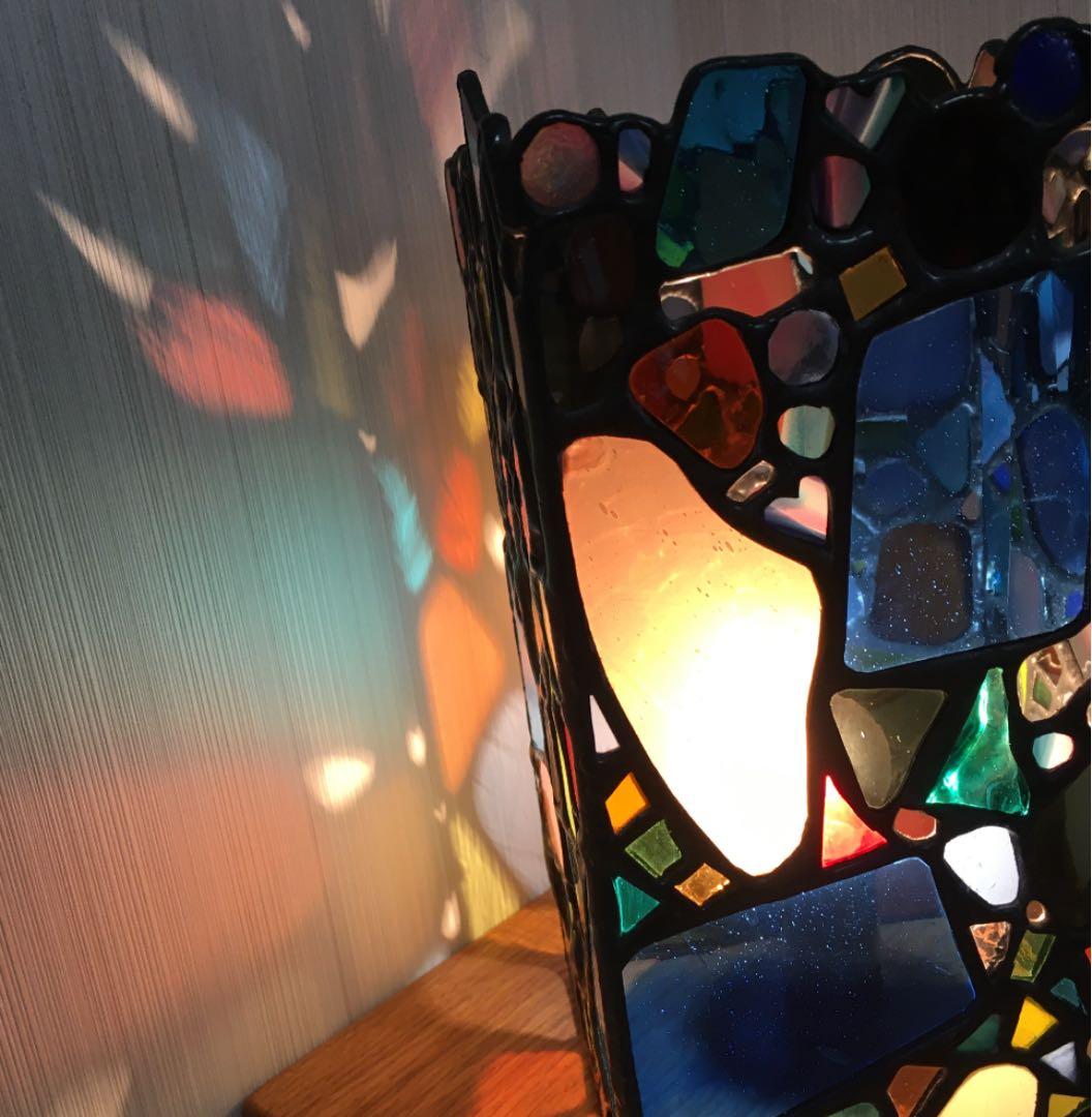 送料込 ステンドグラスランプ 四角柱カラフル