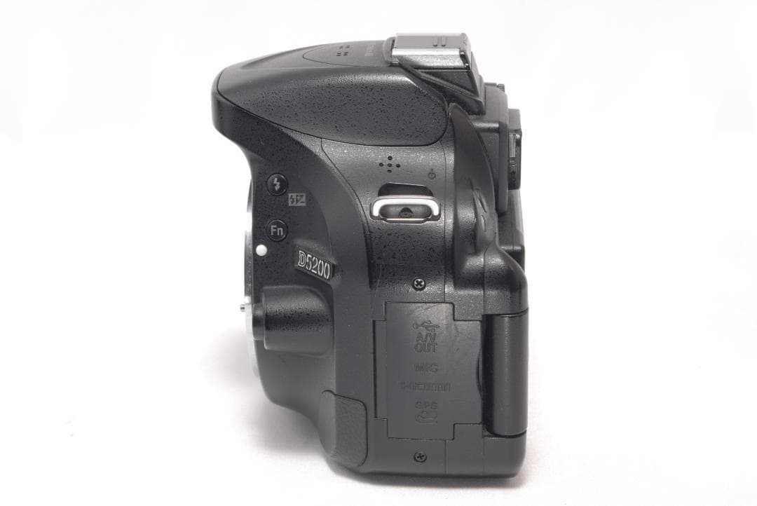 ⭐️手ぶれ補正レンズ⭐️Nikon D5200　ニコン　デジタル一眼