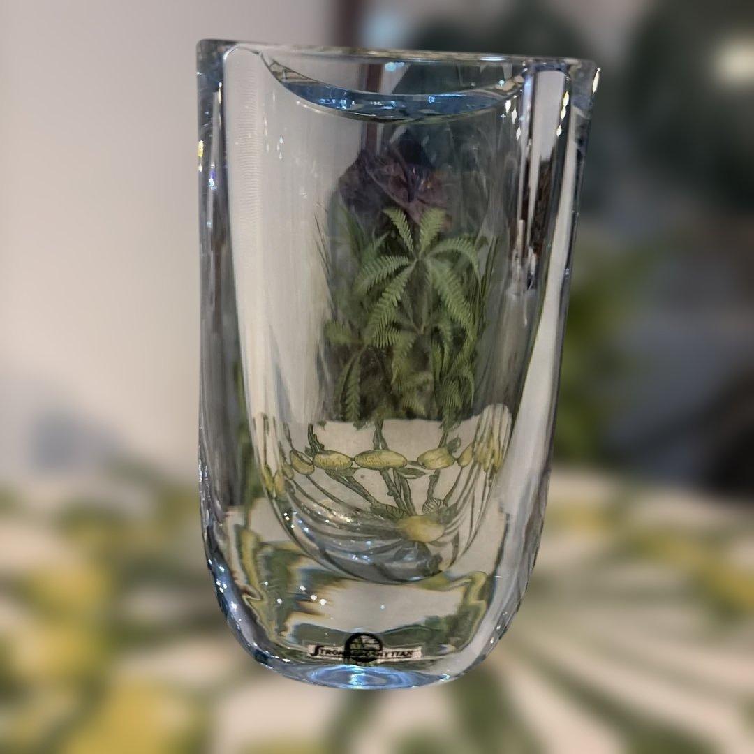 スウェーデンのストロンバーグシャッタンStrombergshyttan社製の花瓶