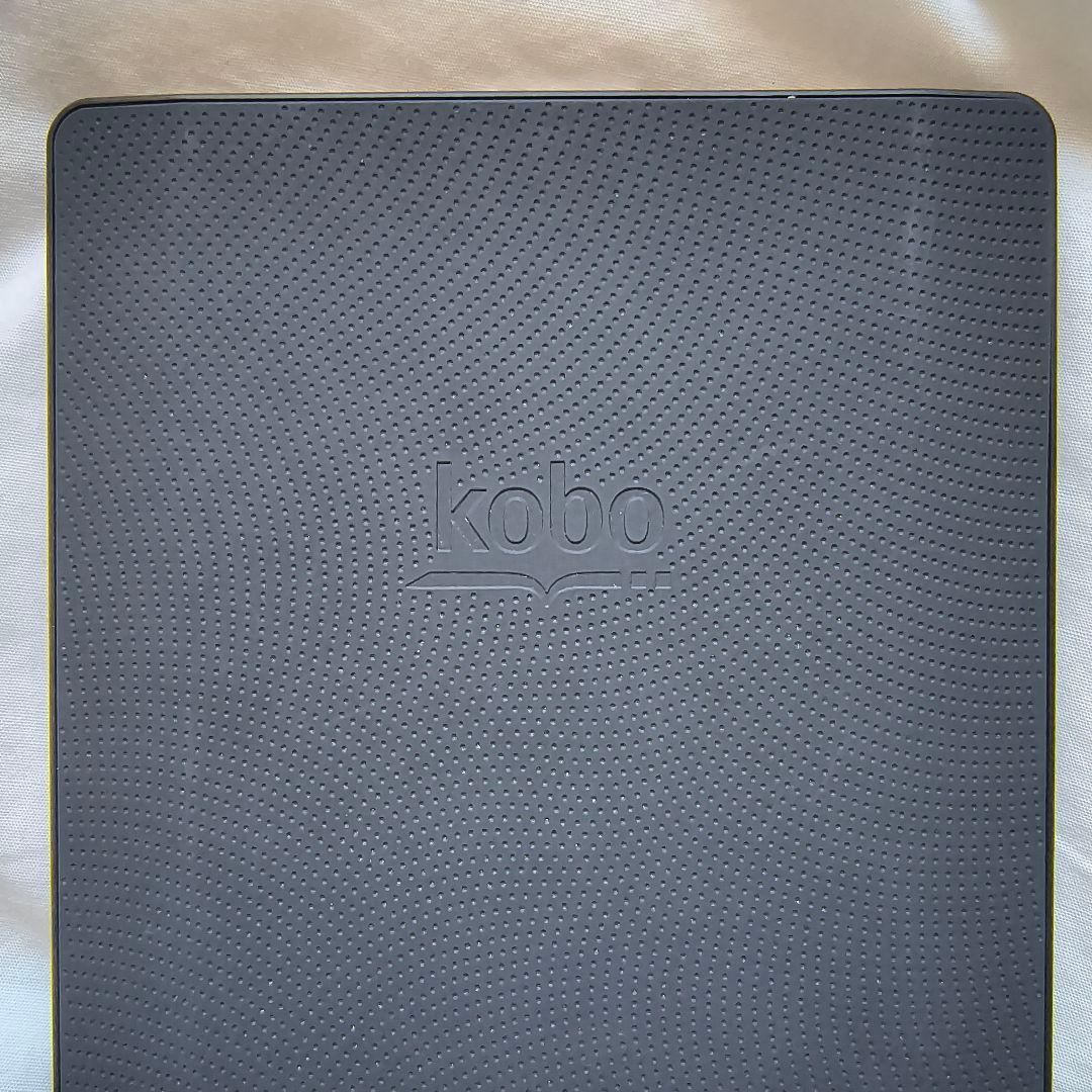 紙のように読める、目にやさしい一台。Kobo glo HD 美品・箱つき。