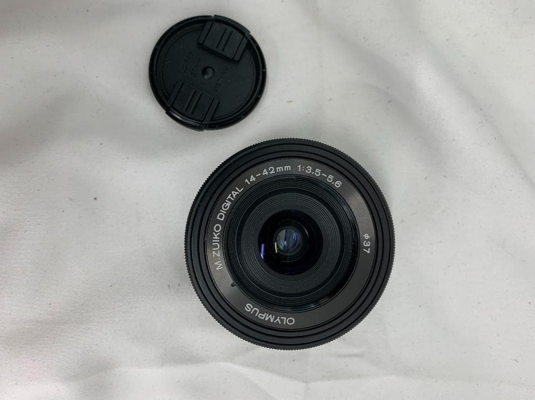 OLYMPUS OM-D E-M10Mark II ボディ レンズ２つ付き