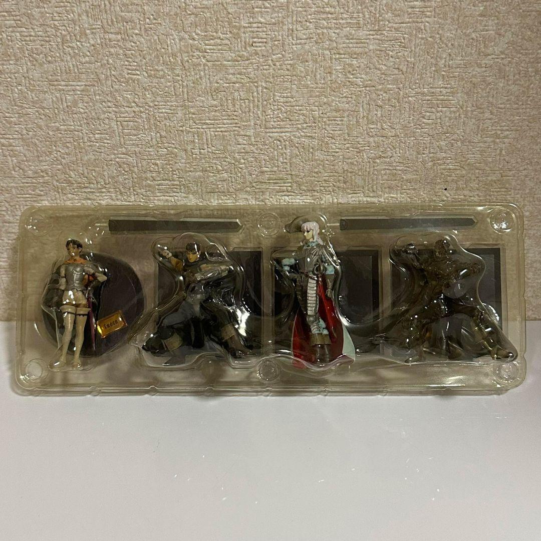 ベルセルク フィギュア box 4体セット グリフィス ガッツ キャスカ