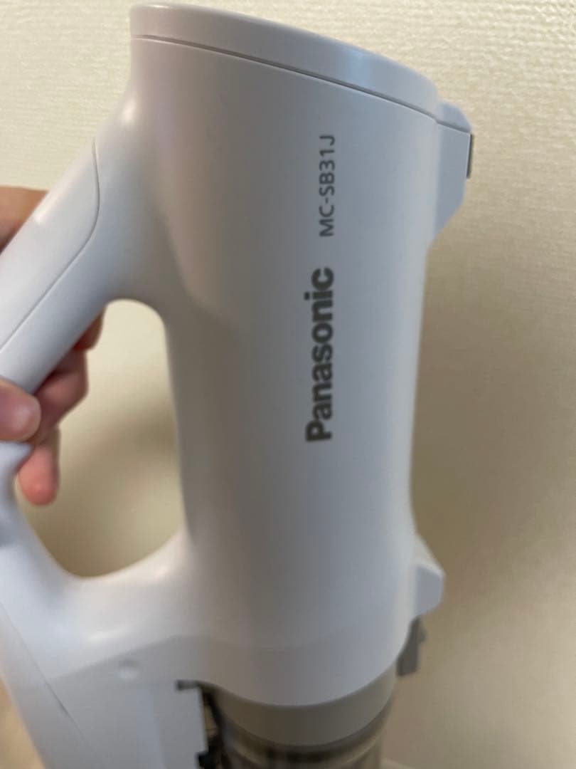 Panasonic MC-SB31J ワイヤレス掃除機　充電器なし