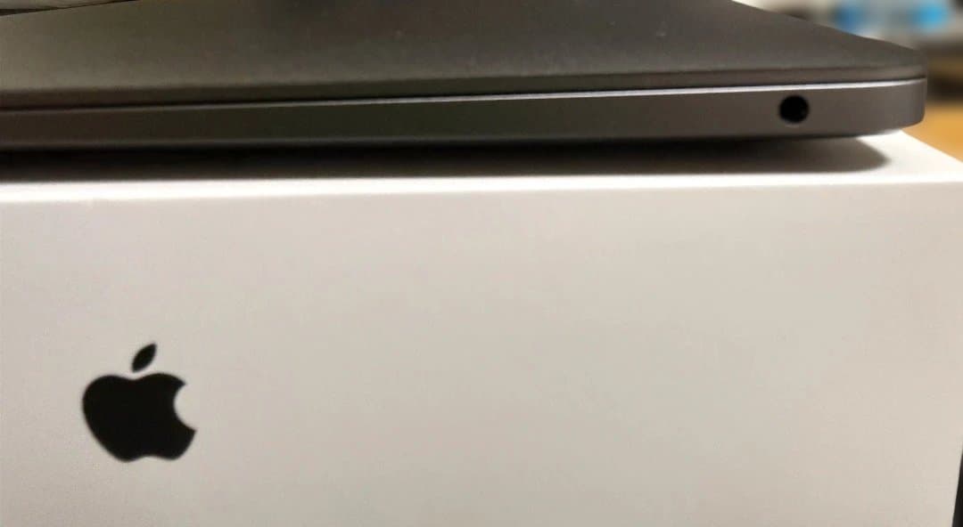 MacBook Air M1 16G 1T 付属品未使用 充放電100回 92％