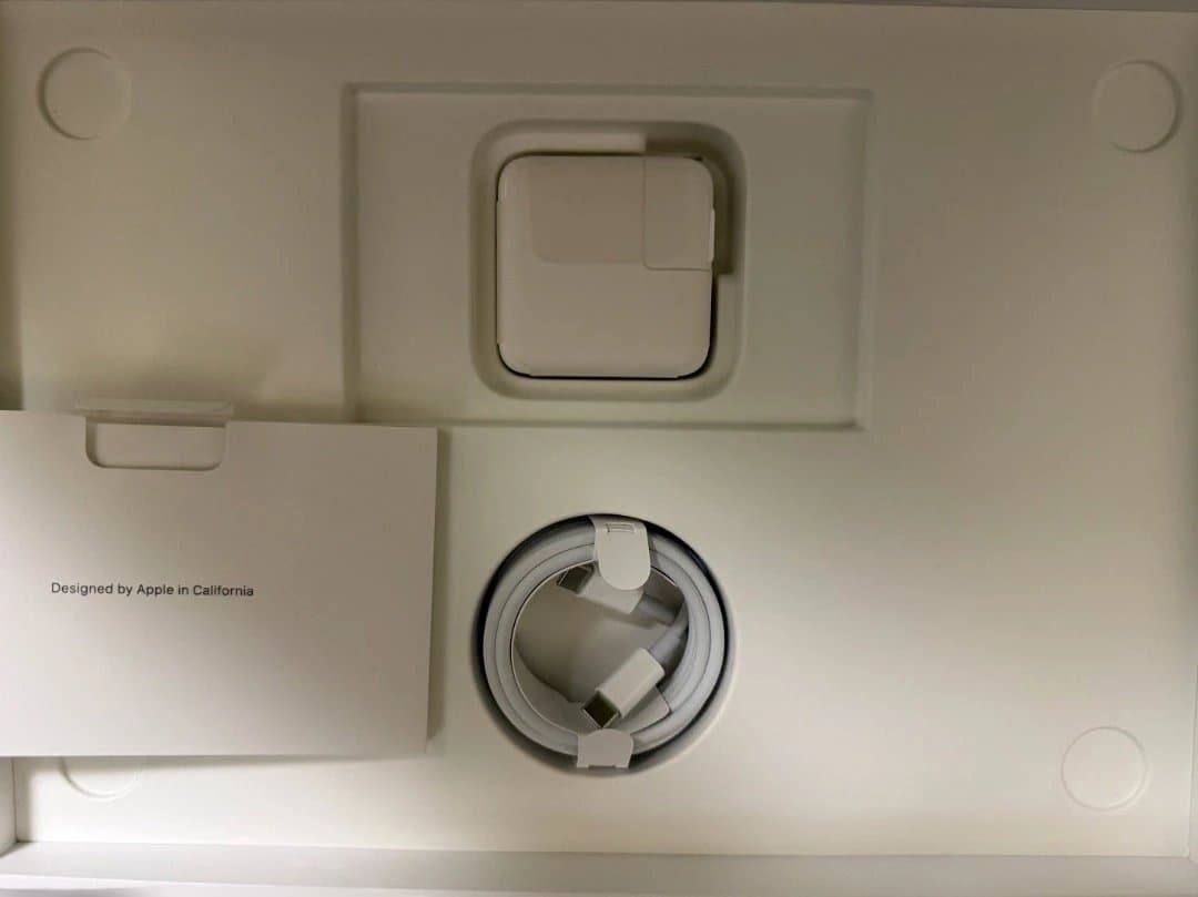 MacBook Air M1 16G 1T 付属品未使用 充放電100回 92％