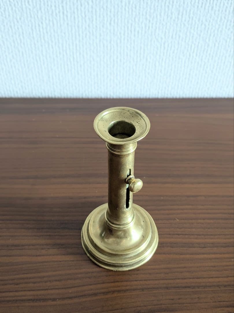 完動品 アンティーク 真鍮製 ろうそくの高さ調節可能な蝋燭台 キャンドルホルダー