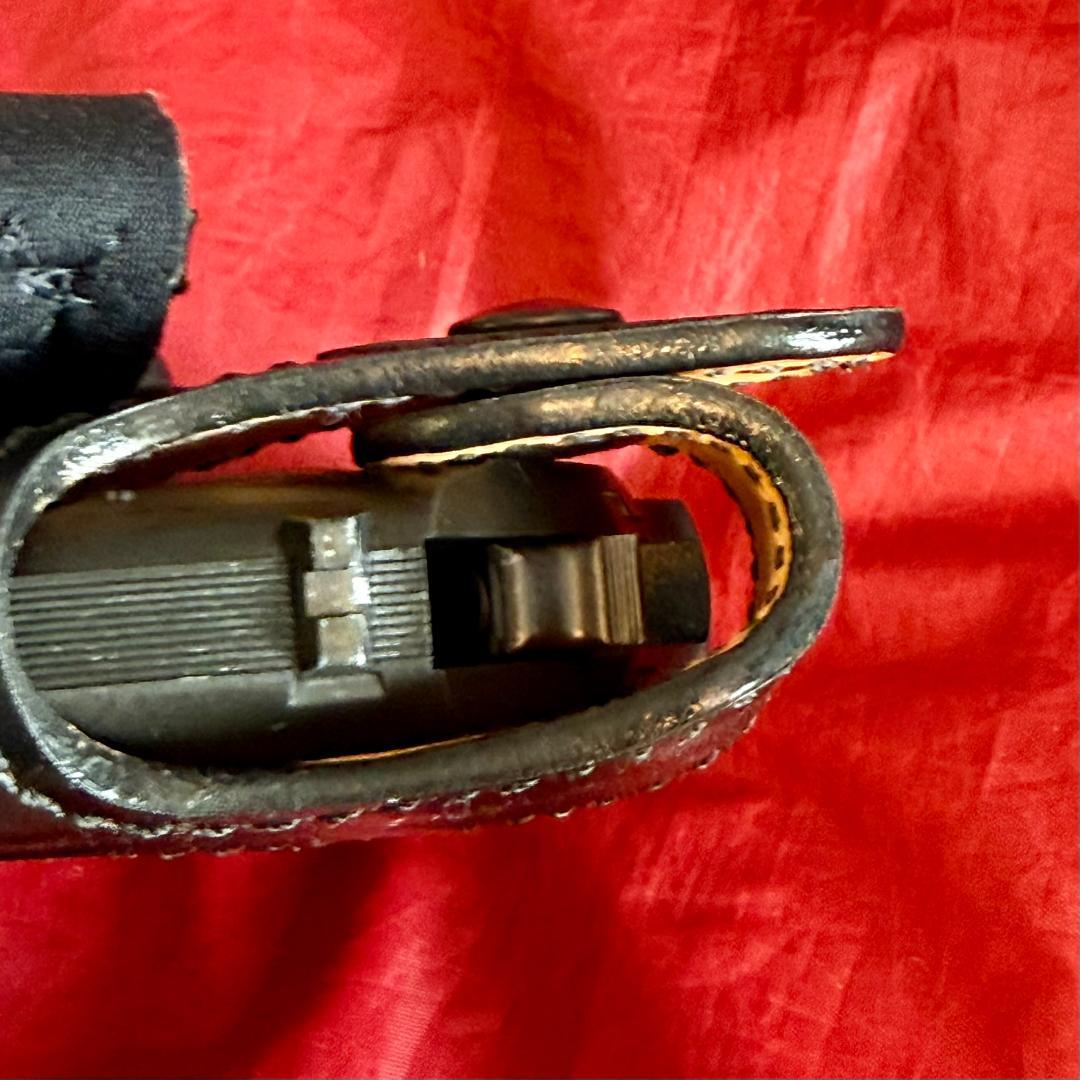 デサンティス製 小型オートマチック用 アンクルホルスター 左利き用