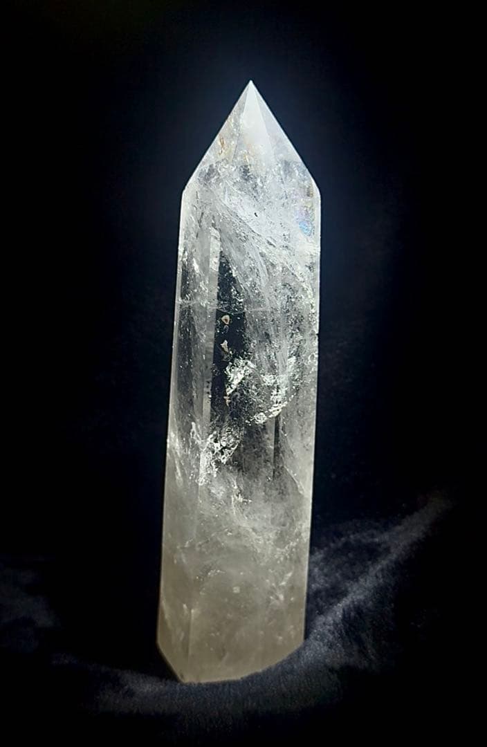 ブラジル産 水晶ポイント ブレスレットスタンド 虹入り 天然石　　Amulet