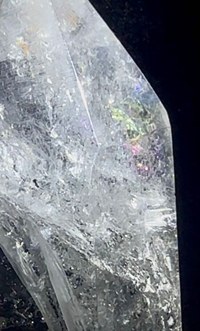 ブラジル産 水晶ポイント ブレスレットスタンド 虹入り 天然石　　Amulet