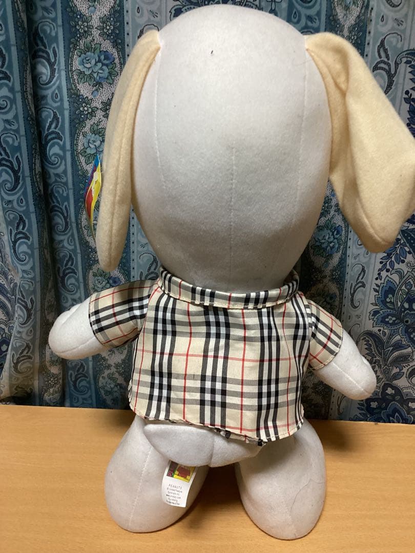 チェック柄シャツのスヌーピー