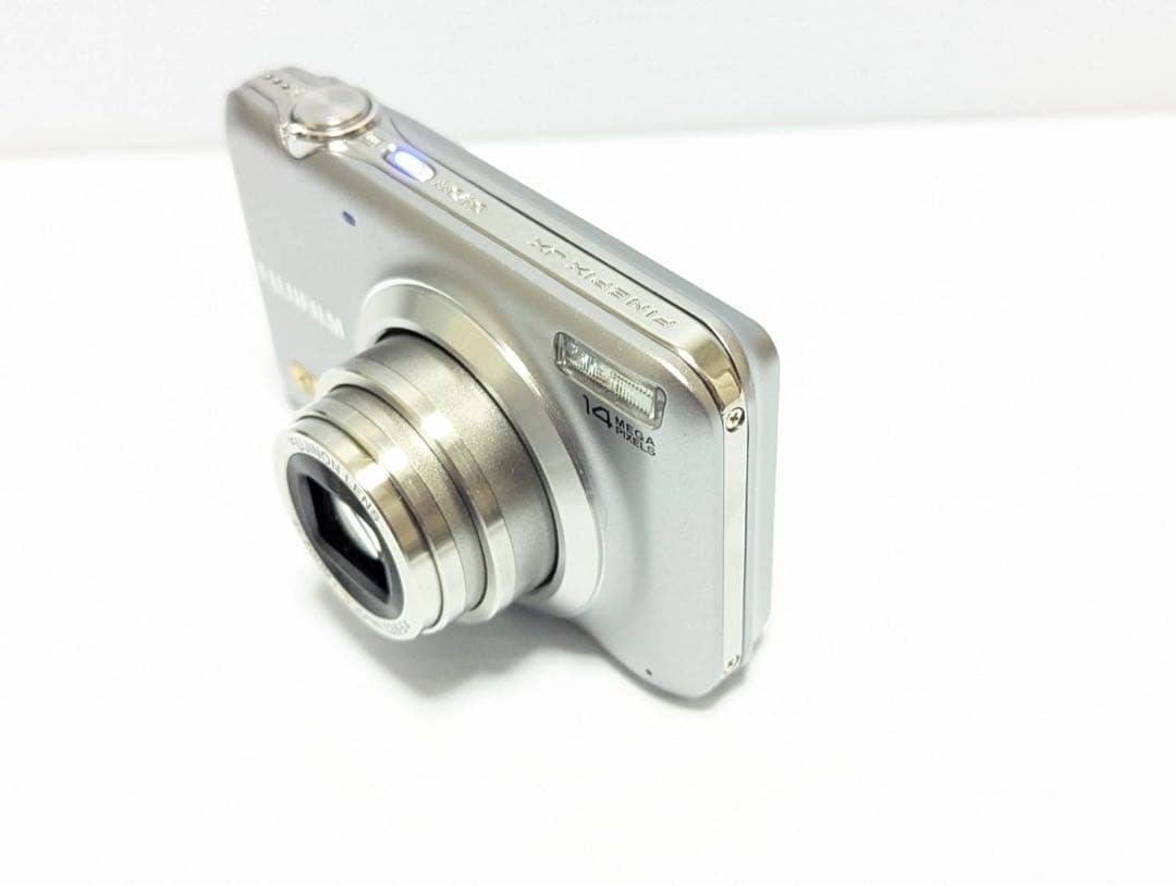 448 完動品フジフィルム FinePix JX180 コンデジ シルバー