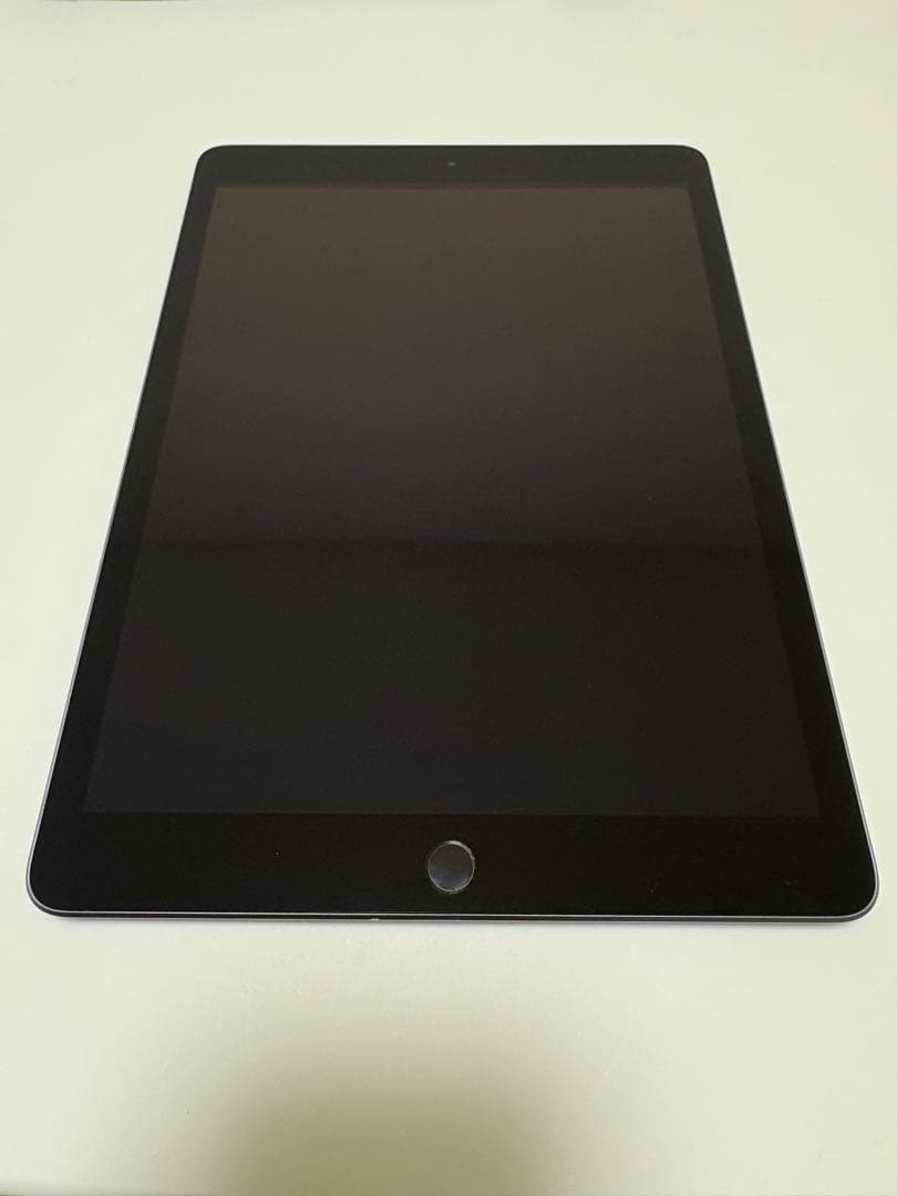 【美品・箱/付属品あり】iPad 第8世代 32GB スペースグレイ