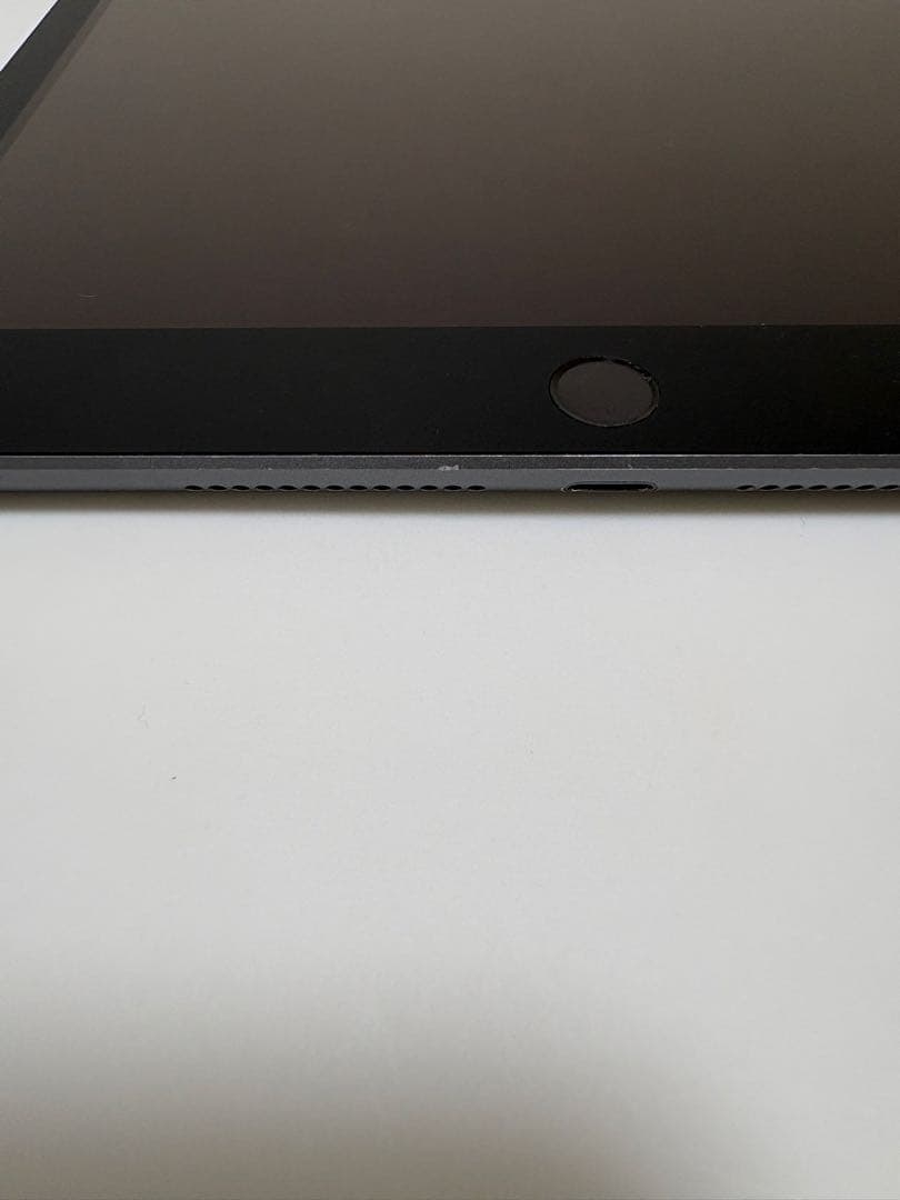 【美品・箱/付属品あり】iPad 第8世代 32GB スペースグレイ
