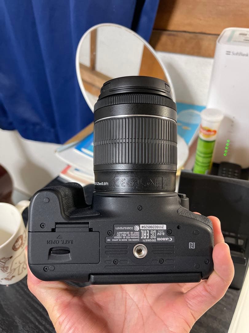 Canon EOS 800D デジタル一眼レフカメラ 18-55mmレンズ付き