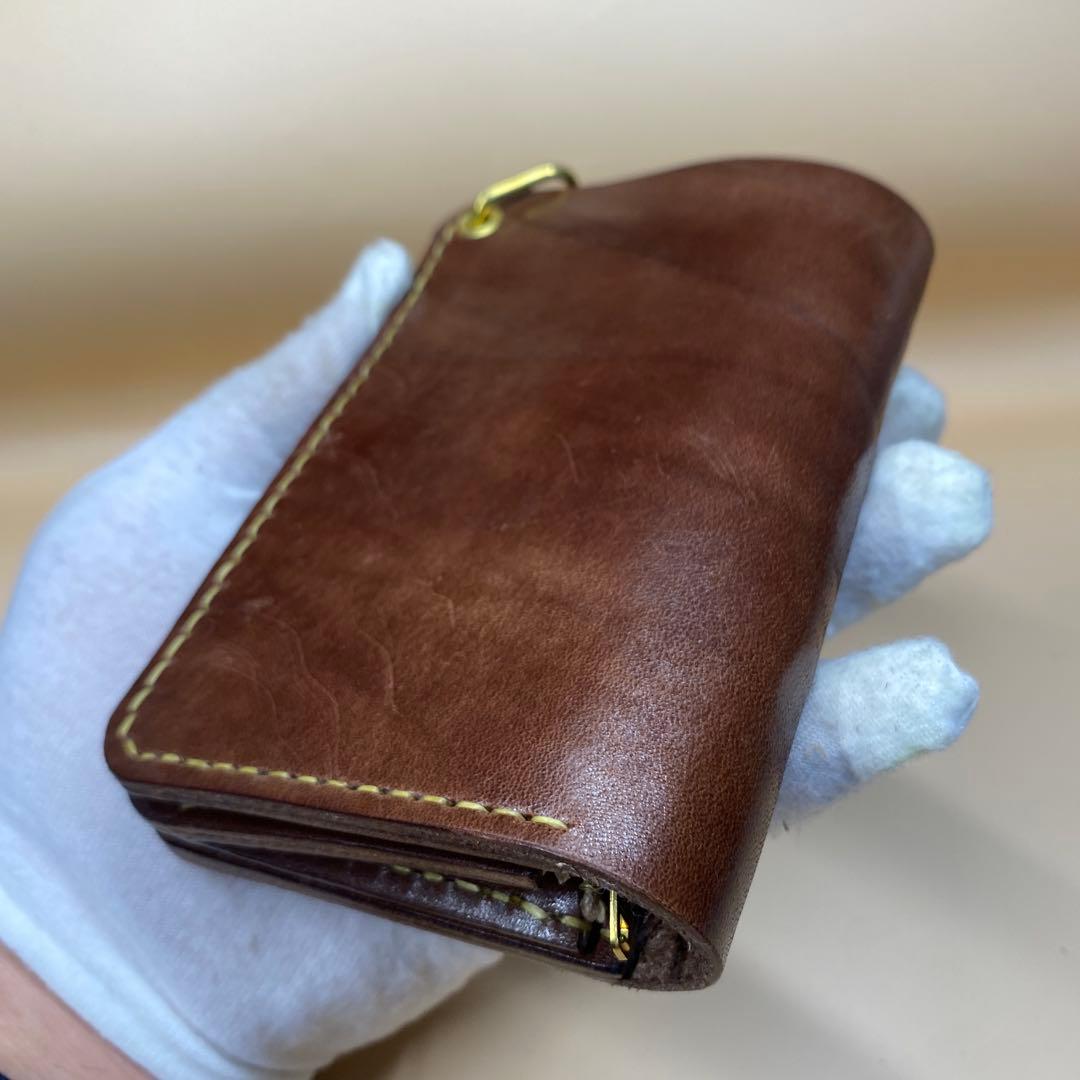 栃木レザー お札折らずに収納できる無骨なミドルトラッカーウォレット BTW