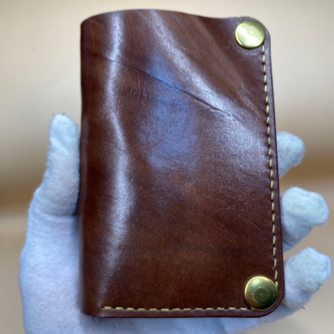 栃木レザー お札折らずに収納できる無骨なミドルトラッカーウォレット BTW